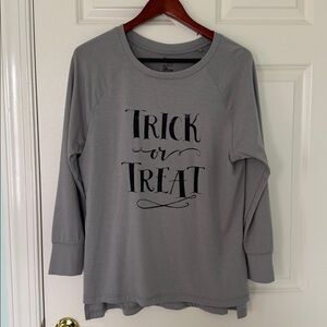 Women Gray ' Trick or Treat’ Long Sleeve Shirt great for Halloween season Small
